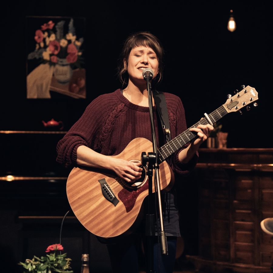 Elena Seeger