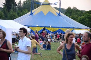  im Zelt geht's weiter