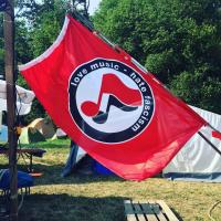 love music - hate fascism